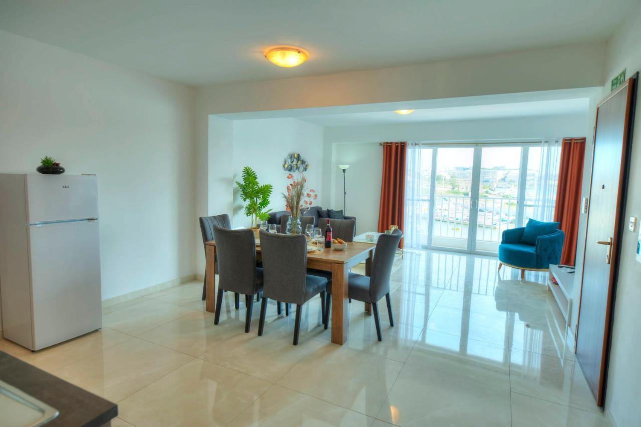 Seafront Beautifully Furnished 2 Bedrooms Gogzr-3 Gzira Exterior foto